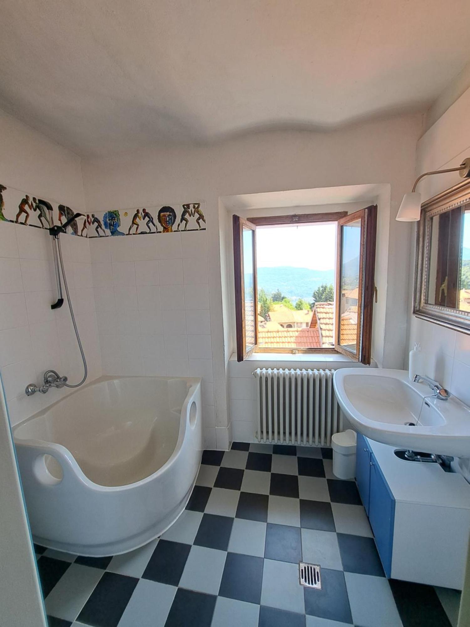 Appartamento Storico Con Giardino Soleggiato - B&B Via Rinaldi Arto Centonara Экстерьер фото